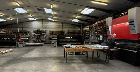 poinçonnage à Mayenne - image 2