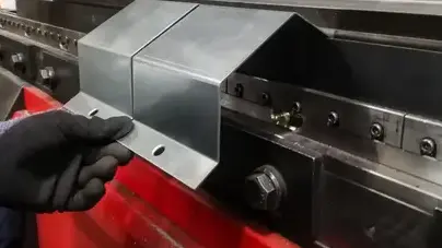 poinçonnage à Mayenne - image 3